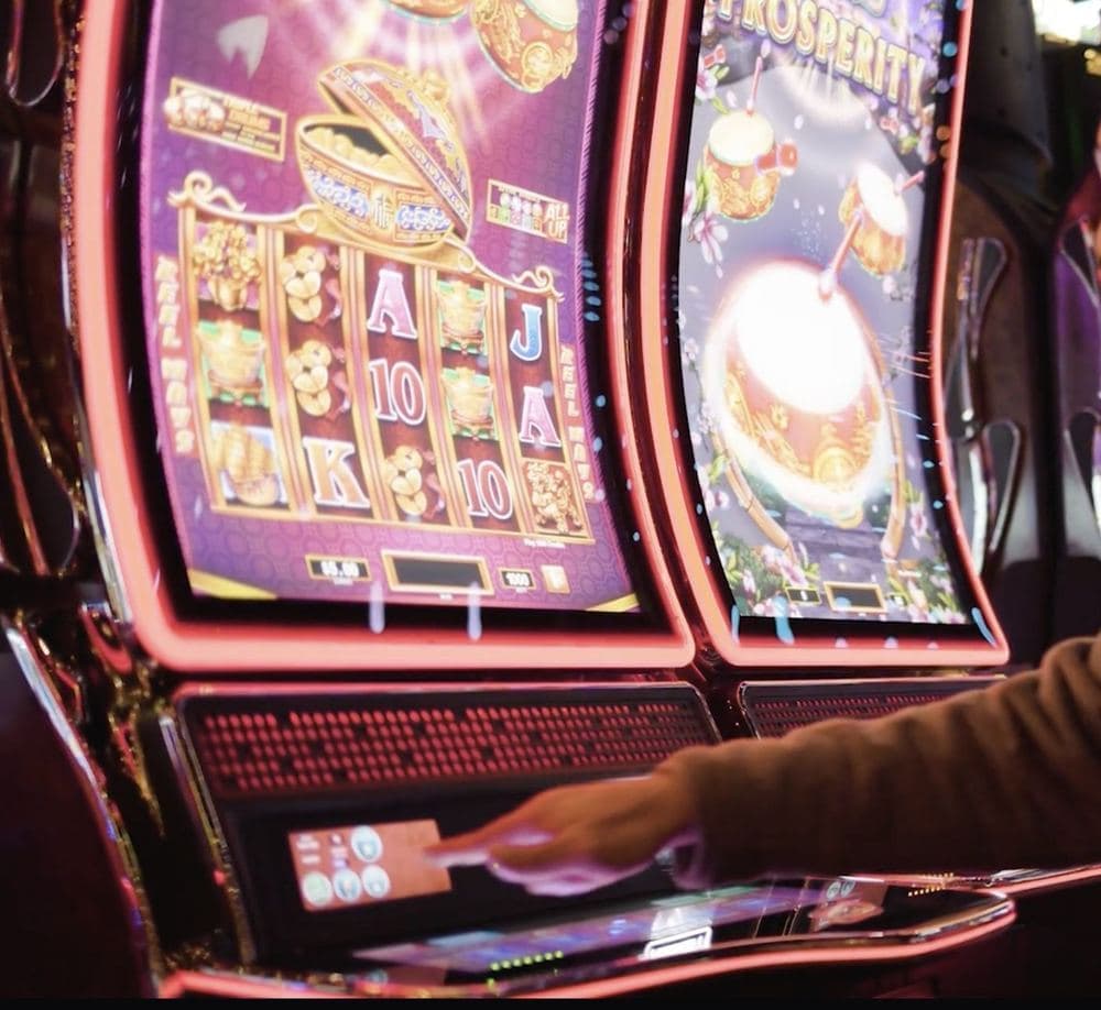 Slot machine with BOSS drink ordering